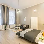 Cozy Central Leo Apartment In The Heart Of Budapest