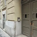 Cozy Central Leo Apartment In The Heart Of Budapest