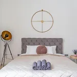 Exclusive Veres Palne Apartment By Cavaland