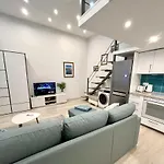 Green Glam Studio With Gallery