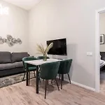 Akacfa 27 Two Bedroom Apartment
