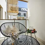 Premier Pest Side Apartment