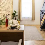 Frida\'S Place