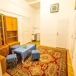 Centre Sunshine Bedroom Room Season 5