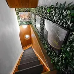 Terminal Garden Apartman