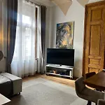 Dolcevita Downtown Apartment