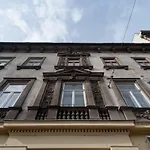 Stylish Large Apartment At Super Central Location