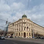 Stylish Large Apartment At Super Central Location