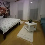 Muranyi Apartment