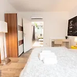 Superb Location & Chic Suite W\' 2Bedroom