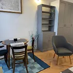 Kiraly 15 Studio