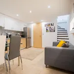 One-Bedroom Apartment In The Heart Of Budapest, Rakoczi