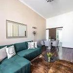 Luxurious Central Elizabeth Grand Suite W\' Sauna