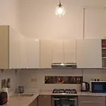 Center Royalty Apartment