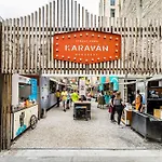 Chic Central 1Br Retreat Near New York Cafe With View