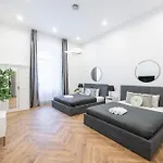 Charming E24 Grand Residence Next To The Andrassy Fashion St
