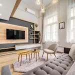 Rakoczi Stylish Entire Apartment