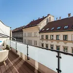 Kiraly 44 Luxury Apartment With Free Parking