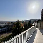 Luxury Penthouse On Rosehill With Free Garage