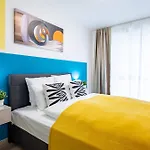 Central - Free Parking - Large Balcony
