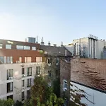 Aron Apartment
