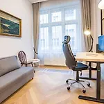 Elegant Oasis In Budapest Downtown
