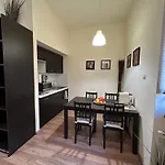 Stylish Modern Studio - 1 Minutes Away From Parliament