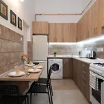 Comfortable Central And Quiet Apartment