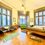 New! Huge Luxury 5Br Condo In Central Budapest - Rose House