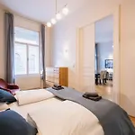Your Dream Home At Vaci Street