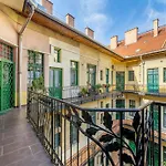 T29 Suites