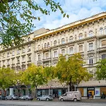 T29 Suites