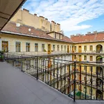 T29 Suites