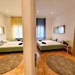 Double Treat Central Apartment By Nw