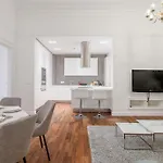 Unique Central Apartment In Budapest By Cavaland