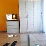 Andrassy Apartment With Inside Parking
