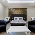 A Golden Star Modern Luxury Apartments And Rooms Budapest