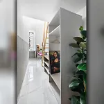 New Modern Homes Rakoczi 57