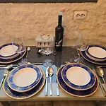 Serenity Family Apartment In Old Buda Near Tram Line