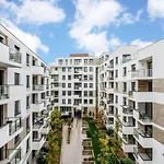Elisabeth Residence Green With Parking