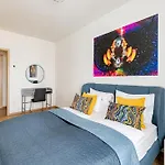 Westside Garden Apartments By Urbanrent
