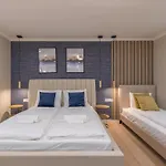 Luxury & Quiet Central Apartment Near Newyorkcafe