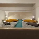 Cozy Downtown Apartment