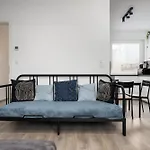 Brandnewtranquil Apartment With Free Parking