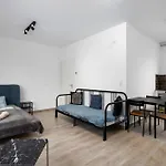 Brandnewtranquil Apartment With Free Parking