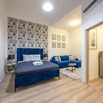 Exlcusive & Central Elizabeth24 Grand Suite