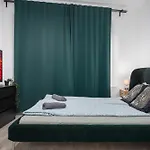 New Tranquil Apartments With Free Parking