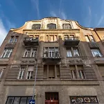 Enigma Estate Apartment