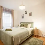 Leda Private Apartment