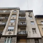 Central Charm In Budapest\'S Bustling 7Th District
